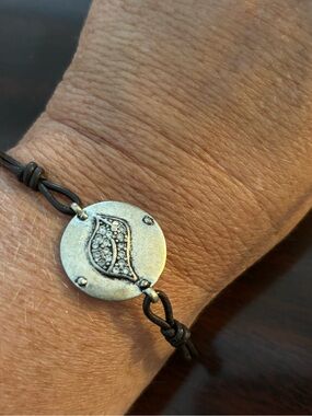 Fossil Silver-Tone Pavé Bird Disc Bracelet with Dark Brown Cord Vintage